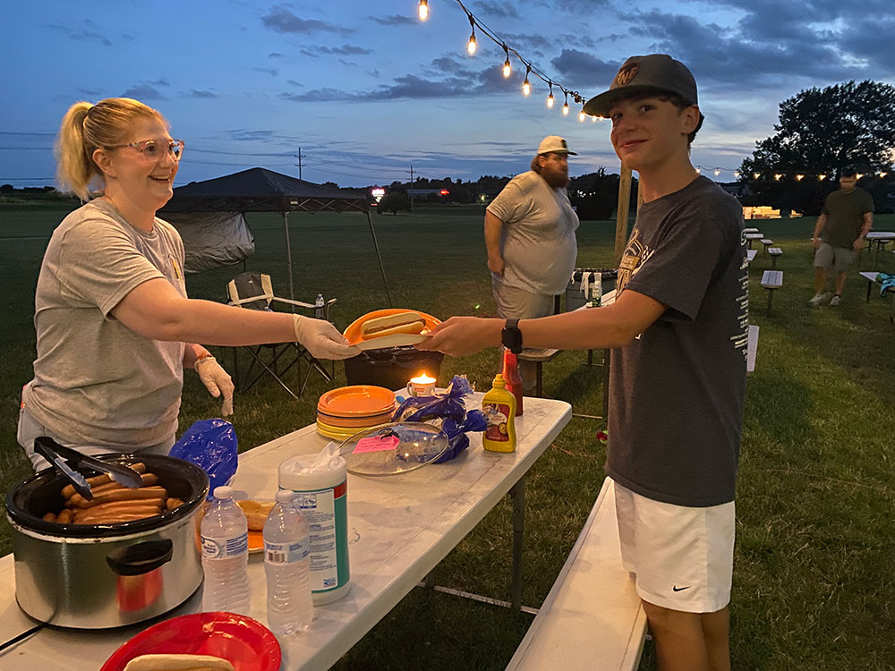 paasss pfv free hot dogs movie night